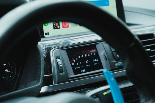 BMW Vent OBD Performance Display Gauge – OEM Style Air Vent Mounted Digital Instrument